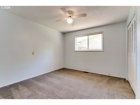 Bedroom - 4742 Thunderbird St, Eugene, OR 97404 photo 3 of 9