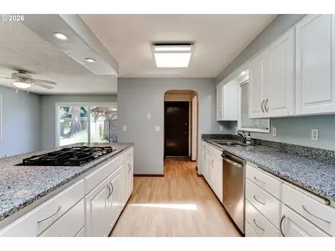 Kitchen - 4742 Thunderbird St, Eugene, OR 97404 photo 2 of 4