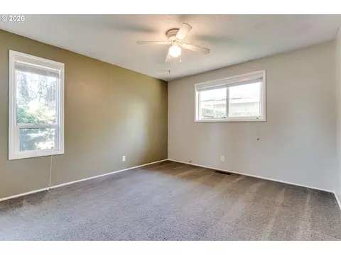 Bedroom - 4742 Thunderbird St, Eugene, OR 97404 photo 6 of 9