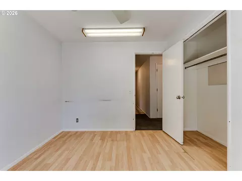 Bedroom - 4742 Thunderbird St, Eugene, OR 97404 photo 2 of 9
