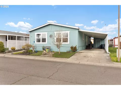 1699 N Terry St #186, Eugene, OR 97402