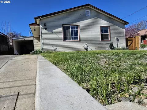 Other - 711 SE 8th St, Pendleton, OR 97801 photo 1 of 6