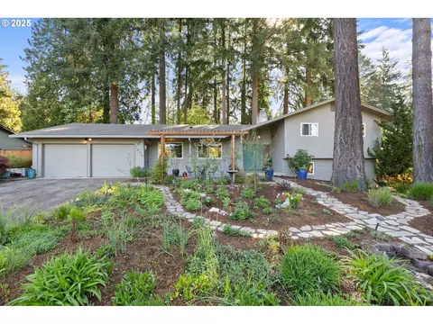 1386 SE 37th Ave, Hillsboro, OR 97123