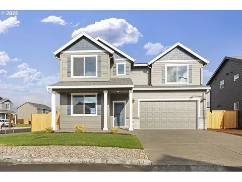 11238 Blueberry Loop NE, Donald, OR 97020