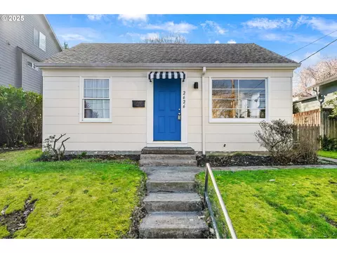 2626 N Baldwin St, Portland, OR 97217