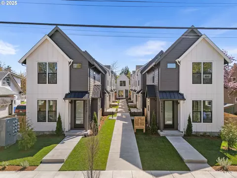 6024 NE Mason St #5, Portland, OR 97218
