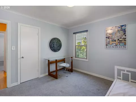 Bedroom - 2490 Emerald St, Eugene, OR 97403 photo 3 of 4