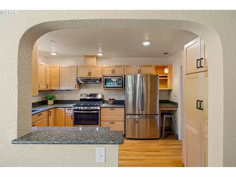 Kitchen - 2490 Emerald St, Eugene, OR 97403 photo 1 of 6