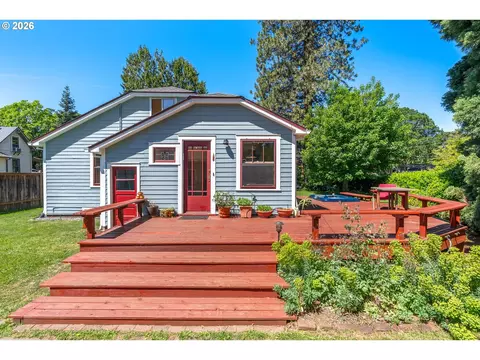 1003 5th St, Hood River, OR 97031
