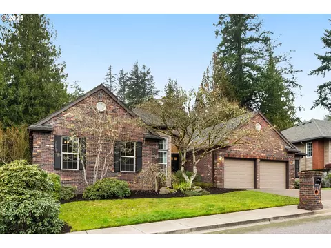 2545 SW 75th Ter, Portland, OR 97225