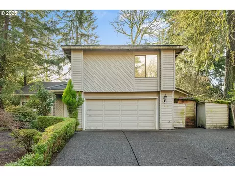 17427 SW Rivendell Dr, Portland, OR 97224
