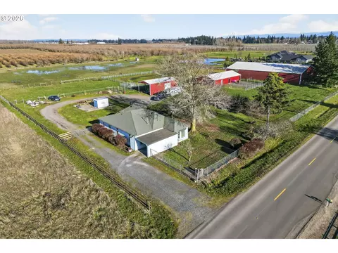 10093 NE Wiseacre Ln, Aurora, OR 97002