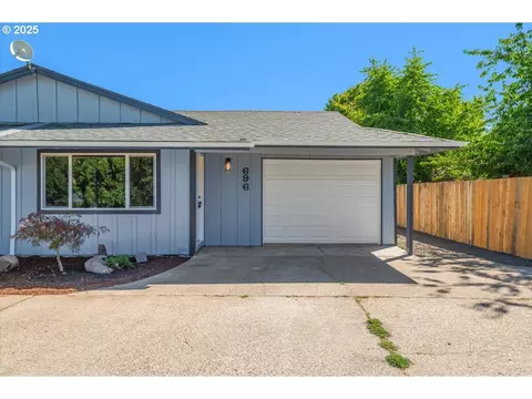 696 NW Fenton St, Mcminnville, OR 97128