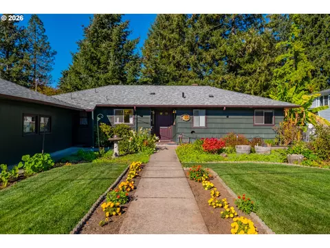 518 Oak Ter, Sweet Home, OR 97386