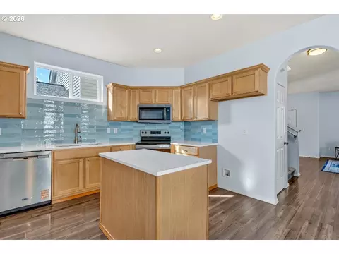 Kitchen - 4326 NW 12th Loop, Camas, WA 98607 photo 1 of 1