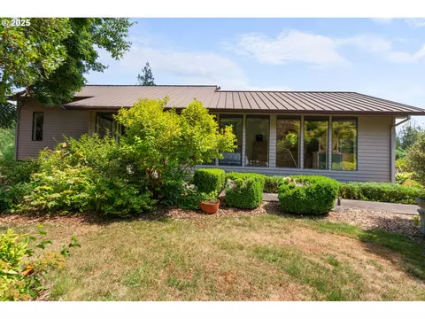 21150 NE Boones Ferry Rd, Aurora, OR 97002