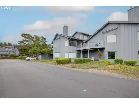 4175 N Highway 101 #M-2, Depoe Bay, OR 97341
