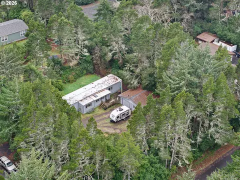 4826 Rhododendron Loop, Florence, OR 97439 photo 35