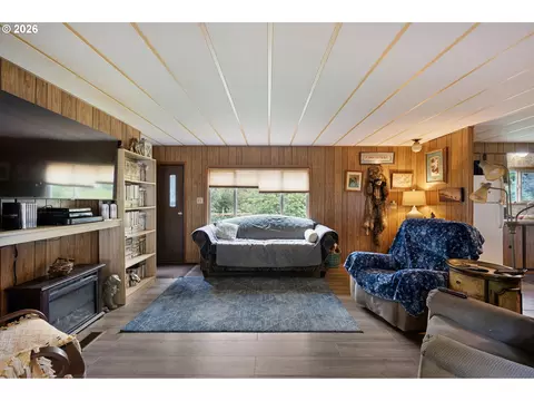 4826 Rhododendron Loop, Florence, OR 97439 photo 16