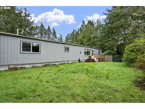 4826 Rhododendron Loop, Florence, OR 97439 photo 27