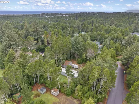 4826 Rhododendron Loop, Florence, OR 97439 photo 36