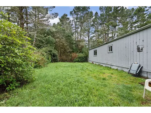 4826 Rhododendron Loop, Florence, OR 97439 photo 28