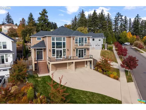 14341 SE Lyon St, Happy Valley, OR 97086