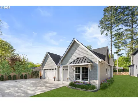 15007 Twin Fir Rd, Lake Oswego, OR 97035