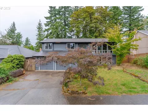 1711 NW 19th St, Gresham, OR 97030