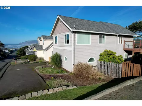 634 SW Ebb Ave, Lincoln City, OR 97367