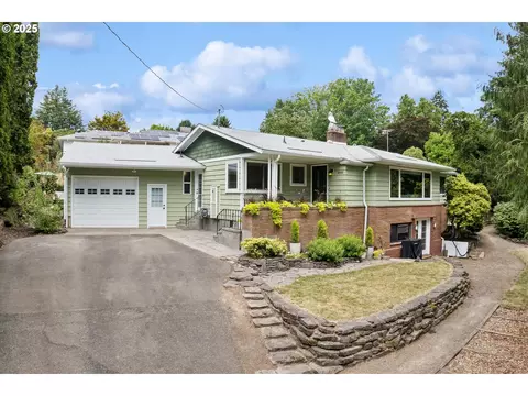 8195 SW Canyon Ln, Portland, OR 97225