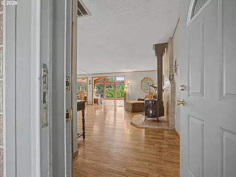 1618 SW 3rd Dr, Gresham, OR 97080 photo 3