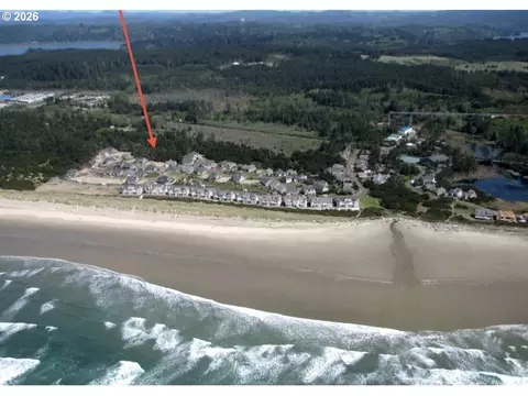 5725 SW Arbor Dr, South Beach, OR 97366