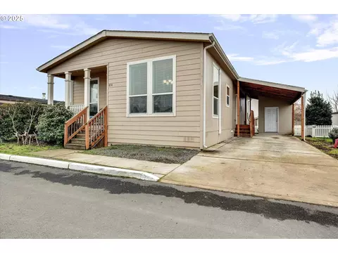 874 SW Liberty Bell Dr, Beaverton, OR 97006