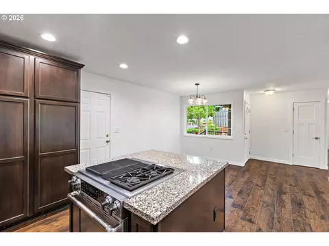 Kitchen - 485 SE Centurion Ave, Gresham, OR 97030 photo 3 of 4