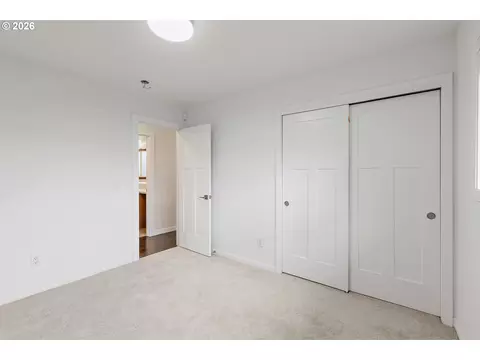 Bedroom - 485 SE Centurion Ave, Gresham, OR 97030 photo 5 of 7
