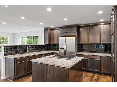 Kitchen - 485 SE Centurion Ave, Gresham, OR 97030 photo 2 of 4