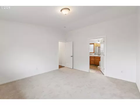 Bedroom - 485 SE Centurion Ave, Gresham, OR 97030 photo 3 of 7
