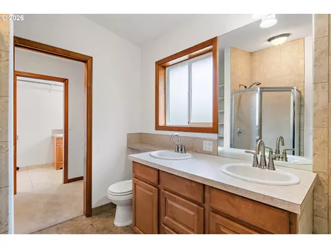 Bath - 485 SE Centurion Ave, Gresham, OR 97030 photo 1 of 3