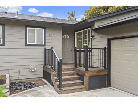 Exterior - 485 SE Centurion Ave, Gresham, OR 97030 photo 2 of 8