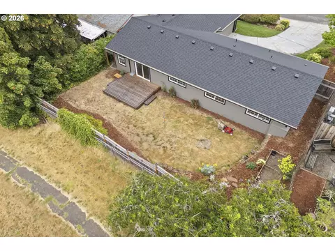 Exterior - 485 SE Centurion Ave, Gresham, OR 97030 photo 7 of 8