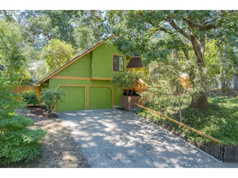 4758 Manzanita St, Eugene, OR 97405