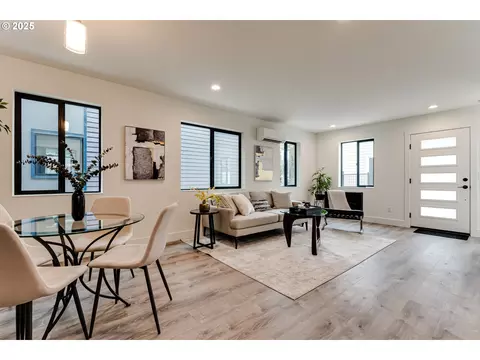 Living - 9 Monroe #A, Eugene, OR 97402 photo 1 of 1