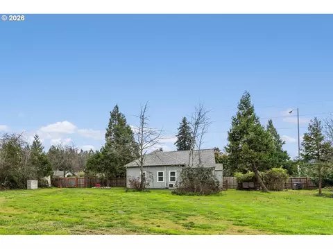 Exterior - 3315 W 18th Ave, Eugene, OR 97402 photo 1 of 5