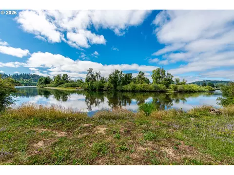 View/Area - 441 W D St, Springfield, OR 97477 photo 3 of 6