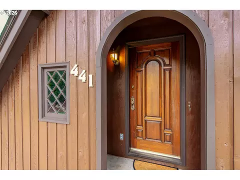 Entry Way - 441 W D St, Springfield, OR 97477 photo 1 of 4