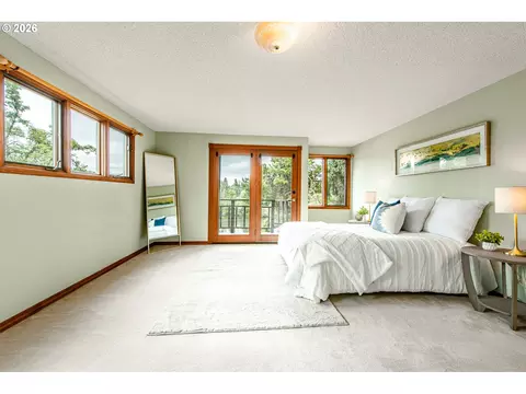 Bedroom - 441 W D St, Springfield, OR 97477 photo 1 of 8