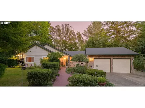 1180 SE Villard St, Mcminnville, OR 97128