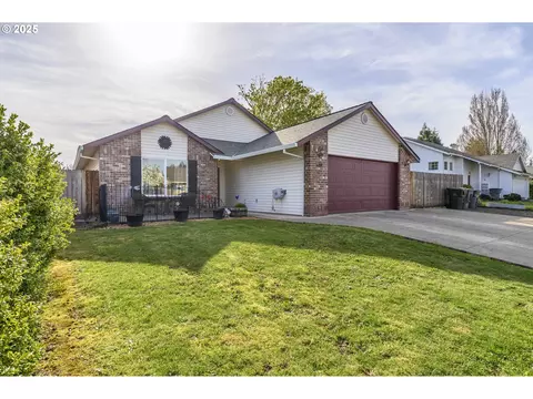 604 Pioneer St, Dayton, OR 97114