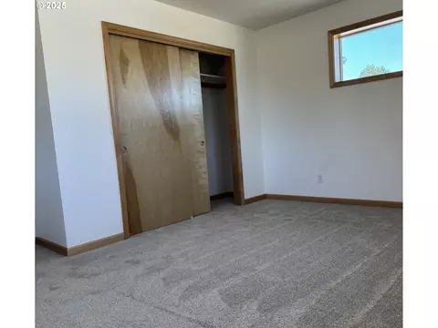 Bedroom - 749 St Charles St, Eugene, OR 97402 photo 5 of 10